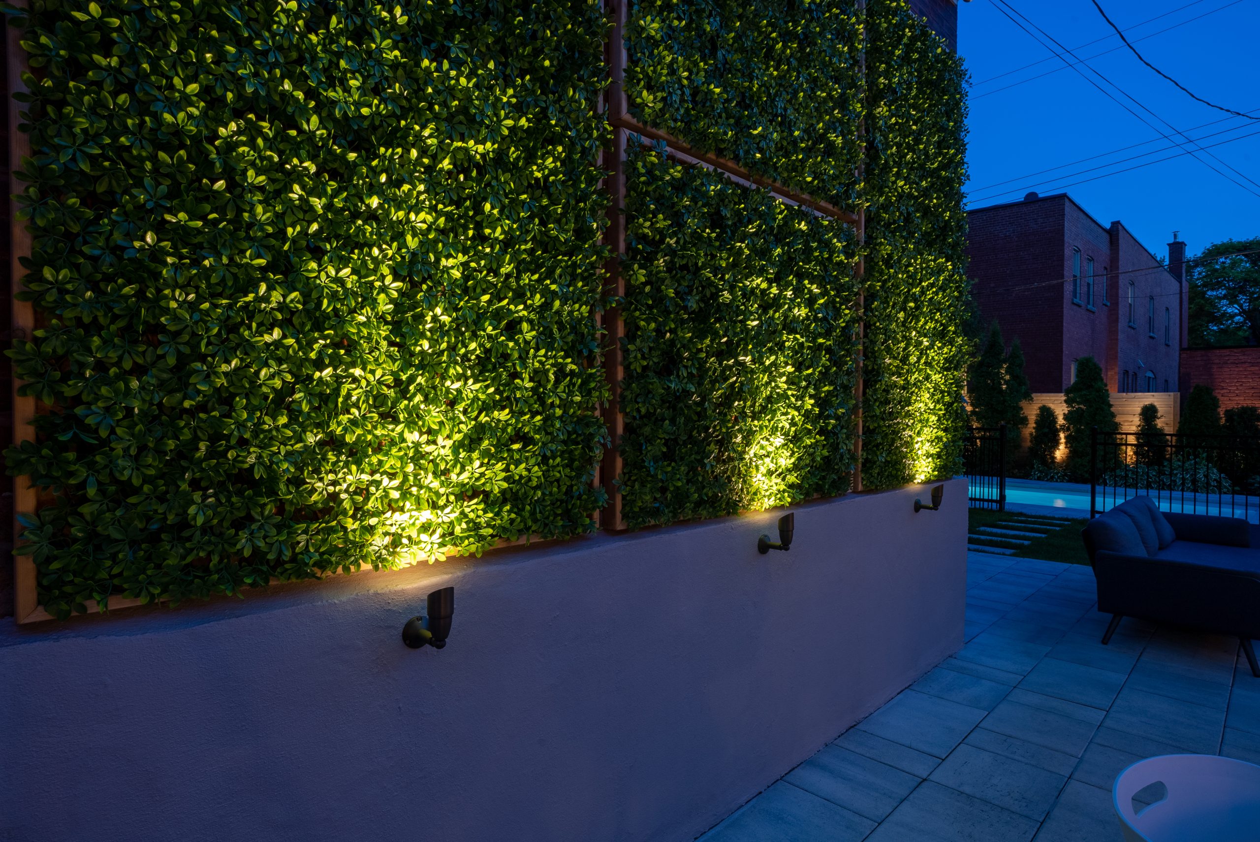 feature accent light category